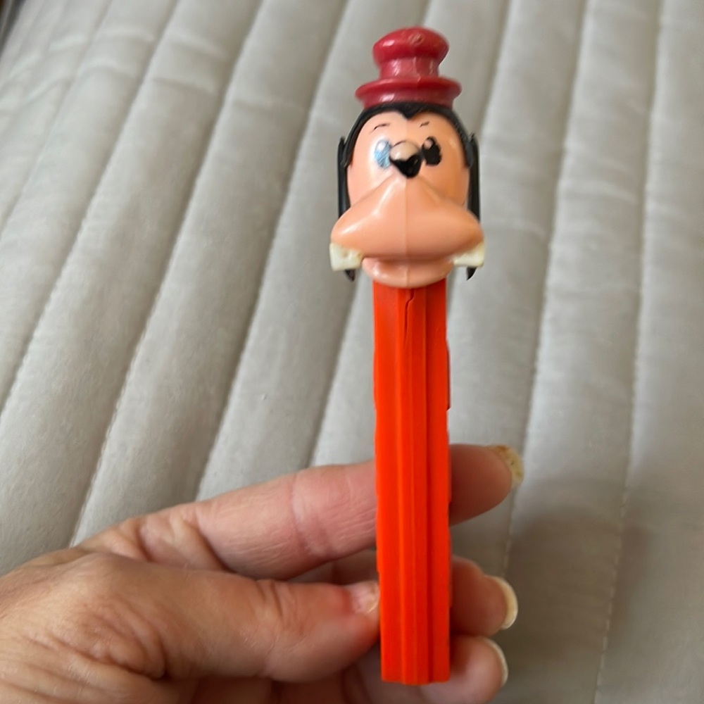 ✨Vintage Disney's Goofy PEZ Dispenser✨